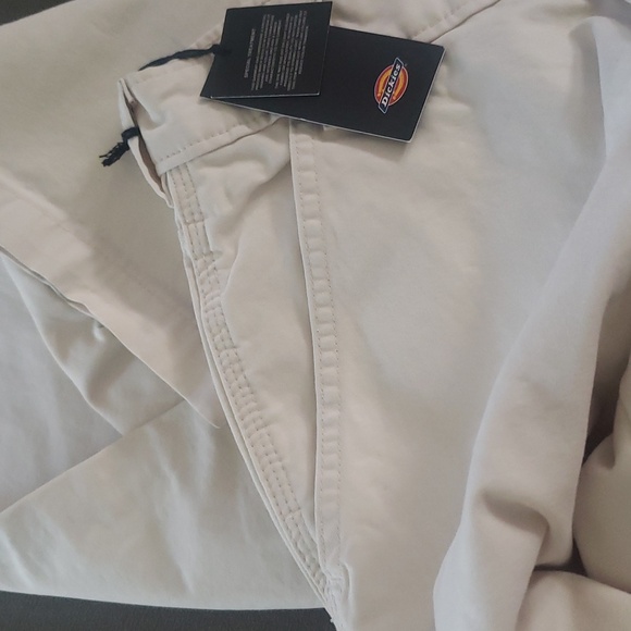 New Dickies Cargo Utility 26 Ivory Cotton Casual Relaxed Fit Wide Leg Mid Rise - Picture 8 of 14